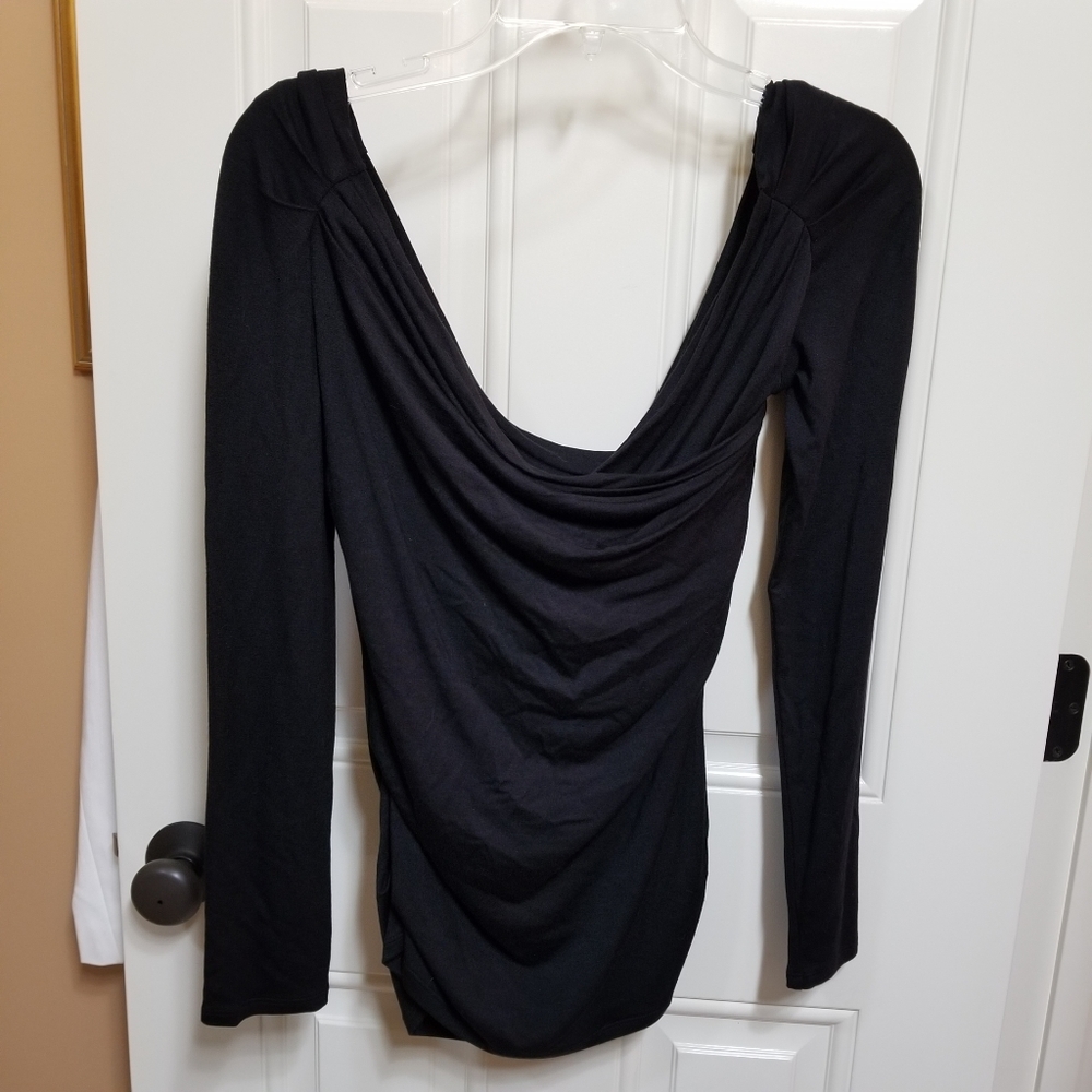 Vera Vera black top.  Size Medium.  Excellent condition.